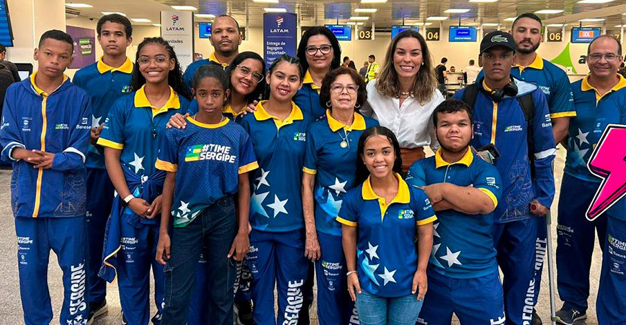 Delegação de atletas e profissionais do Time Sergipe reunida no aeroporto